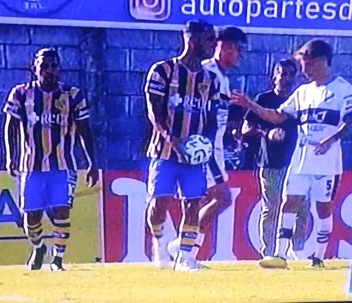 VILLA CRESPO VIVIÓ UN EMPATE QUE NO SERÁ RECORDADO.