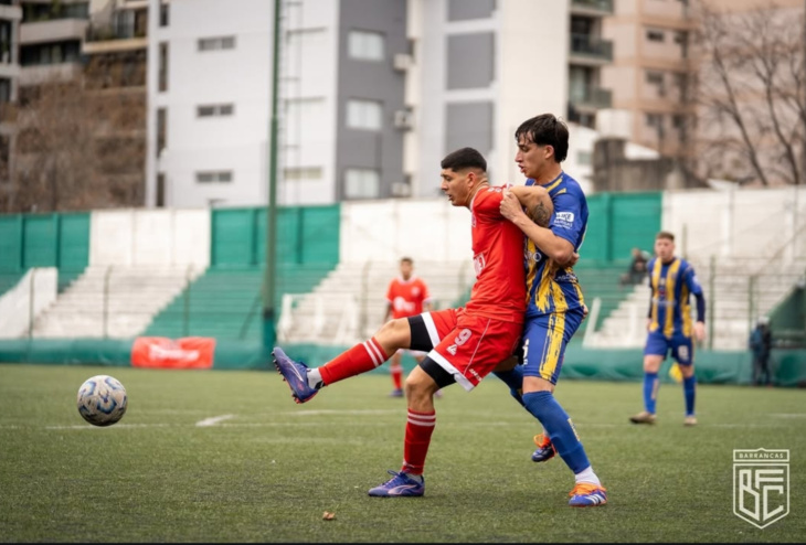 Y UN DÍA VOLVIÓ...